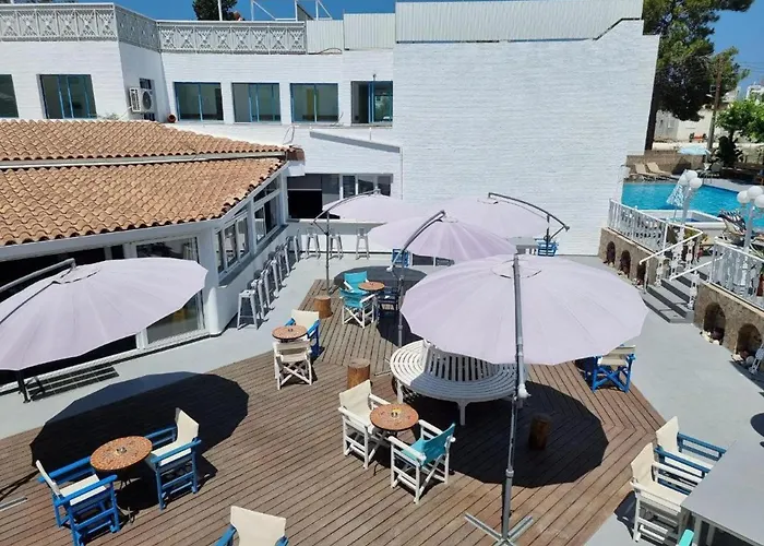 Nereus Hotel